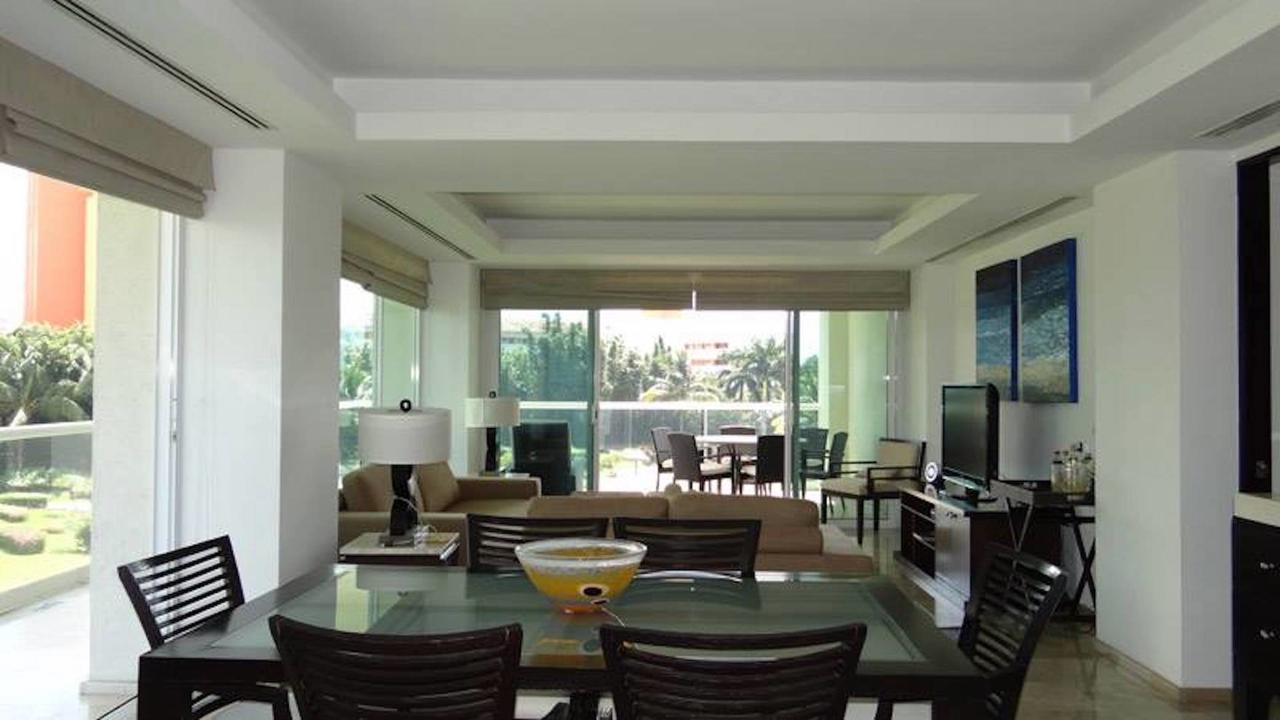 Carrillos's Unlimited Luxury Aparthotel