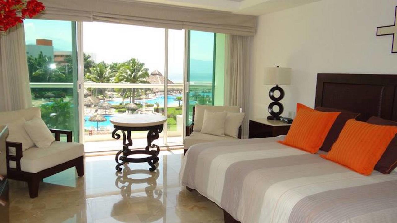 Carrillos's Unlimited Luxury Aparthotel Puerto Vallarta
